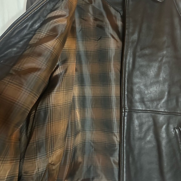 Men’s Roundtree and York leather jacket 56” chest - Picture 3 of 6